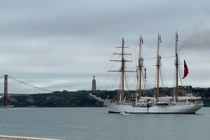 Buque Escuela (BE) “Esmeralda” recala en el puerto de Lisboa Buque Escuela (BE) “Esmeralda” recala en el puerto de Lisboa