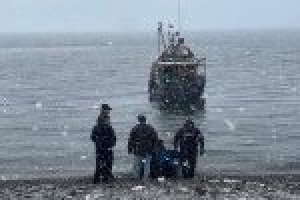 Capitanía de Puerto de Punta Arenas desplegó operativo policial en bahía Carrera Capitanía de Puerto de Punta Arenas desplegó operativo policial en bahía Carrera