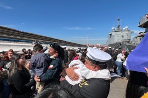 Fragata “Almirante Condell” recala a Valparaíso tras exitosa participación en ejercicio RIMPAC Fragata “Almirante Condell” recala a Valparaíso tras exitosa participación en ejercicio RIMPAC