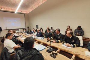 Subdirector del SHOA expuso ante el Consejo Directivo del Área Marina Protegida de Rapa Nui Subdirector del SHOA expuso ante el Consejo Directivo del Área Marina Protegida de Rapa Nui