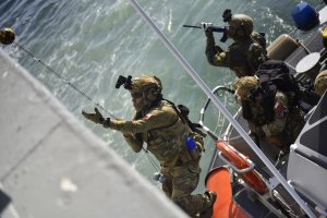 Armada de Chile protagoniza ejercicio de interdicción marítima en el marco de UNITAS 2024 Armada de Chile protagoniza ejercicio de interdicción marítima en el marco de UNITAS 2024