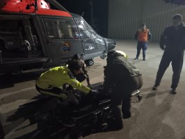 Grupo aeronaval Talcahuano realizó aeroevacuación desde isla Santa María