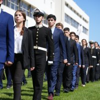 Ceremonia de ingreso de nuevos reclutas a la escuela naval