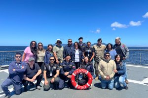 Patrullero OPV “Piloto Pardo” apoyó traslado de personal de Servicios Públicos hacia Isla Mocha Patrullero OPV “Piloto Pardo” apoyó traslado de personal de Servicios Públicos hacia Isla Mocha