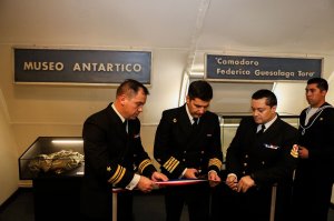 Reabre el museo antártico “Comodoro Federico Guesalaga” en base naval antártica “Capitán Arturo Prat”