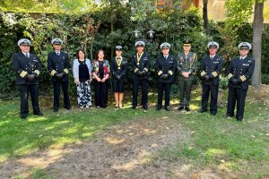 Agregaduría de Defensa en Corea del Sur en Chile condecora a dos Oficiales egresados 2024