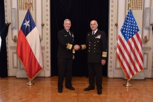 Comandante de la Flota del Pacífico de la Armada de Estados Unidos finaliza visita a la Armada de Chile