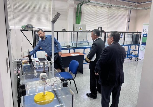 Director del SHOA visitó universidades de la Región del Biobío