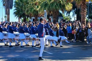 Cerca de 3.500 escolares rindieron homenaje a las Glorias Navales en Viña del Mar