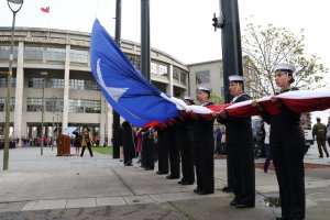 Segunda Zona Naval dio inicio a las actividades conmemorativas del Mes del Mar con izamientos de bandera en Talcahuano y Concepción