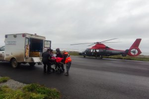 Grupo Aeronaval de Talcahuano efectúa aeroevacuación médica desde Isla Mocha a Lebu