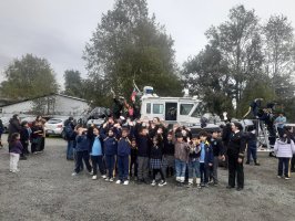 Gobernación Marítima de Valdivia visitó escuela rural en la comuna de Paillaco