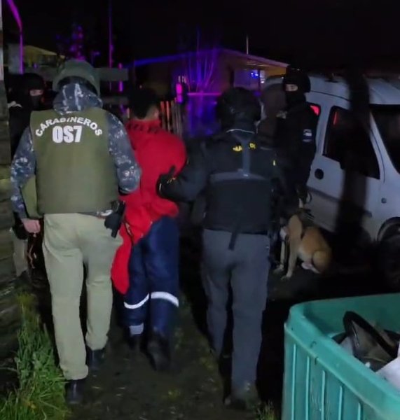 Dos detenidos por microtráfico en Quellón | Armada de Chile