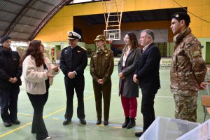 Armada tomó el control de locales de votación en Valparaíso