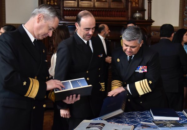 Armada de Chile celebra 40 años de la revista institucional “Vigía”