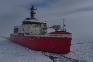 Buque Rompehielos AGB-46 realiza su primera comisión de invierno