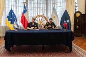 Armada de Chile y Armada Argentina coordinan ejercicios combinados en la Región de Magallanes