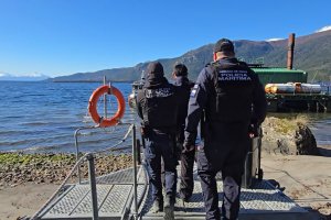 Operativo preventivo de la Autoridad Marítima en centros de cultivo en Última Esperanza detectó persona con ingreso irregular al país