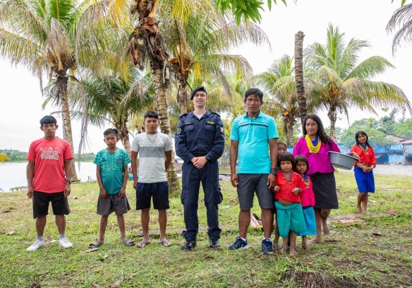 Oficial de la Armada de Chile participa en comisión en la Amazonía peruana junto a la Marina de Guerra del Perú
