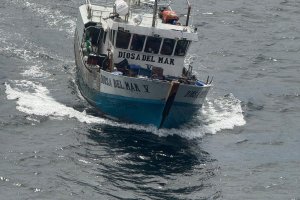 Armada de Chile junto a Sernapesca identificaron a embarcaciones realizando faenas de pesca ilegal en Aysén