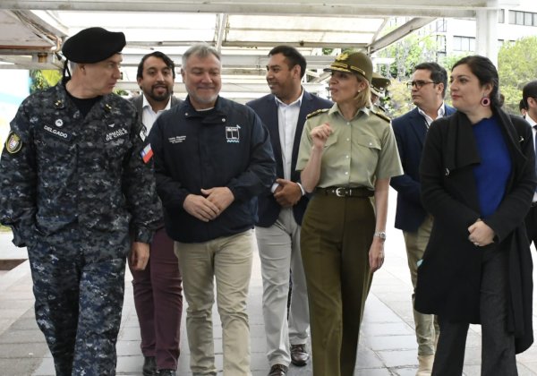 Jefe de Fuerzas de la región de Valparaíso revistó local de votación