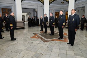 "Gran Estrella Armada de Chile al Mérito Militar": Tres oficiales reciben esta condecoración por sus 40 años de servicio