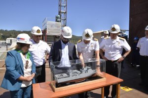 Presidente de la República inspecciona avances del primer buque del Proyecto Escotillón IV en ASMAR Talcahuano