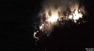 Unidad Aeronaval de Talcahuano monitorea con vuelo nocturno detección de incendio en las regiones del Biobío y Arauco