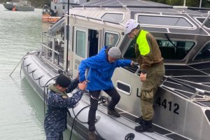 Armada de Chile apoya operativo de rescate en sector Cerro Colorado