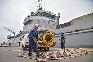 Armada fortalece integración territorial con comisión de apoyo al archipiélago de Juan Fernández