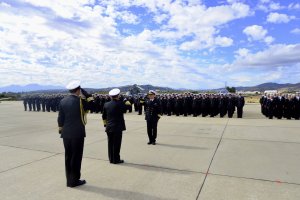 Aviación Naval conmemora 103 años de servicio desde el aire mirando el mar