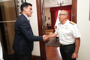 Subsecretario de Pesca y Acuicultura se reúne con la Autoridad Marítima y Sernapesca para reforzar la coordinación interinstitucional en el combate a la pesca ilegal