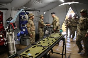 Comandante de Operaciones Navales efectuó revista a mandos desplegados en Puerto Aldea