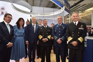 FIDAE 2026: Armada de Chile exhibe capacidades en feria internacional