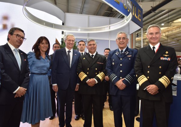 FIDAE 2026: Armada de Chile exhibe capacidades en feria internacional