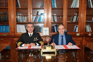 SHOA e INH firman convenio de colaboración integral en materias hidrográficas, oceanográficas e hidráulicas