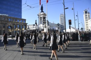 Cerca de seis mil estudiantes rindieron homenaje a las Glorias Navales en Valparaíso