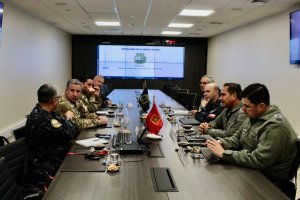 Contralores de las FF.AA. fortalecen la cooperación en encuentro organizado por la Contraloría de la Armada