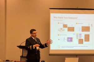 Teniente Primero de la Armada expone en seminario mundial de simulación digital