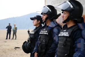 Autoridad Marítima participa en operativo de recuperación de espacios públicos en Laguna Verde