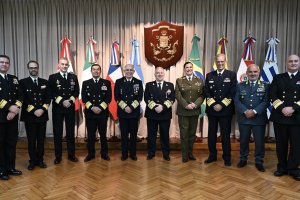Autoridad Marítima Chilena reafirma cooperación con la Prefectura Naval Argentina en su 216° aniversario