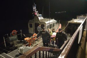Capitanía de Puerto de Valdivia desplegó operativo para auxiliar a tripulante de la motonave “Georgia ATH”