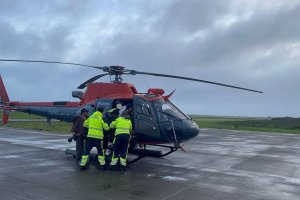 Helicóptero del Grupo Aeronaval Talcahuano realizó evacuación médica desde la Isla Santa María
