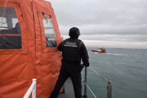 Autoridad Marítima de Lebu desplegó medios en apoyo a embarcación afectada por falla mecánica
