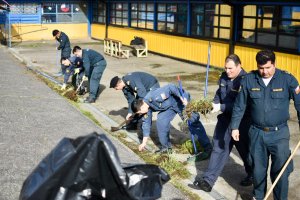 Petrolero “Araucano” realiza apoyo cívico en escuela “Arturo Prat Chacón” de Puerto Montt