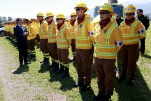 Plan de Protección contra Incendios Forestales 2026-2027: Presidente Kast conoce la Brigada Forestal de la Armada
