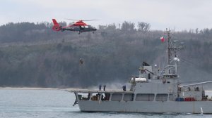 Armada de Chile desplegó sus capacidades para apoyar la evacuación de civiles durante ejercicio en la Bahía de Concepción