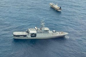 Armada fiscaliza 390 pesqueros extranjeros frente a la costa de Iquique